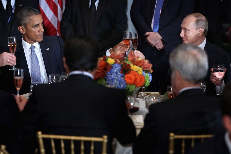 PutinObamaawkward.jpg