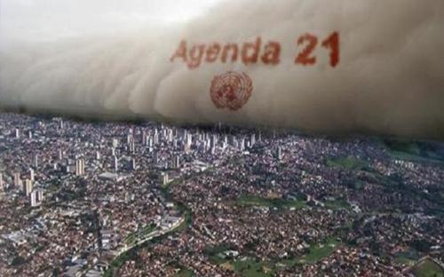 agenda_21_rolls_over_America.jpg