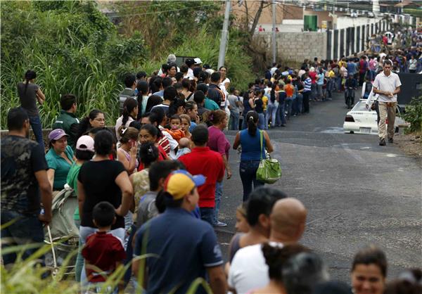 venezuela-food-line1.jpg